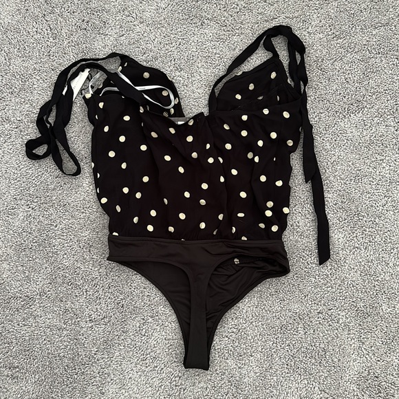 Lovers and Friends Evan Cami Bodysuit in midnight polka dot - Picture 7 of 7